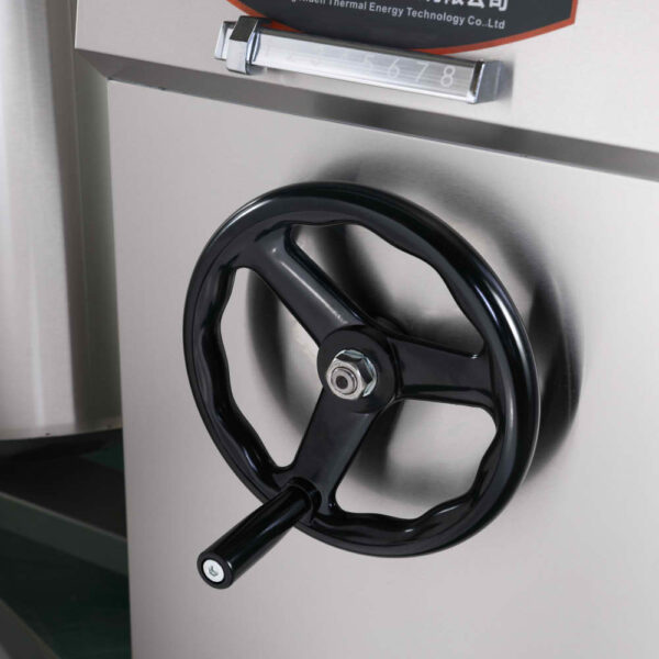 1S5A1286.1 Induction Swinging Soup Pot